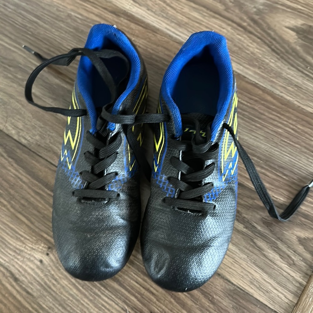 Lotto blue black soccer cleats Size 3